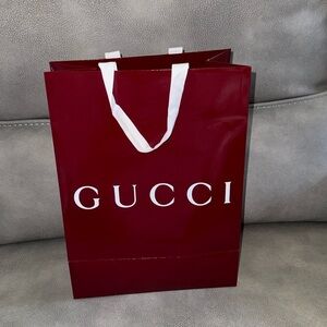 Gucci Shopping Bag for Gifting